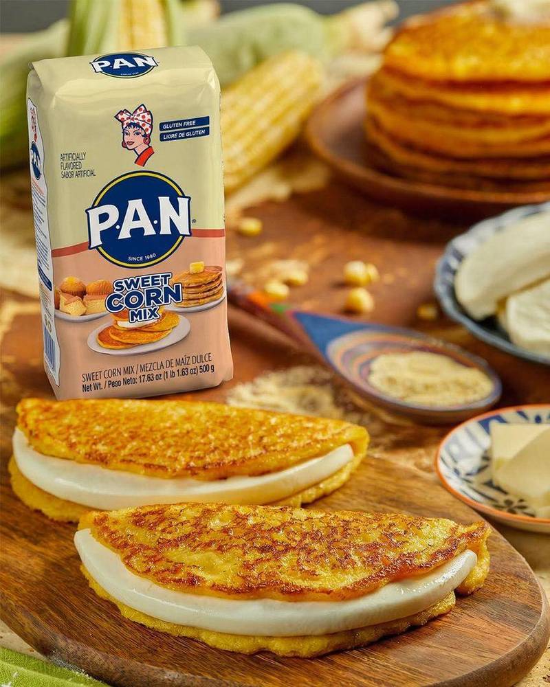 Cachapas con Queso with PAN Sweet Corn Mix